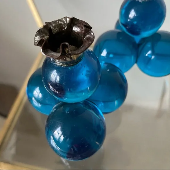 Pair of Retro Vintage Blue Lucite Grape Candle Holders - Picture 2 of 15